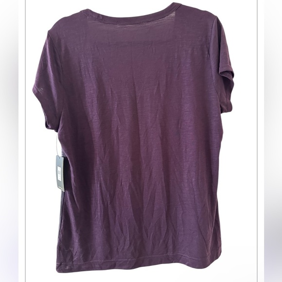 NWT Calvin Klein T-Shirt - Picture 3 of 5